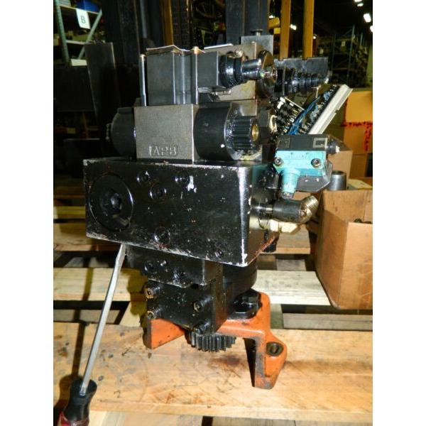 Daikin Hydraulic Pump Motor Unit, # SDM 174-2V2-2-20-069, W/ Valves, Used #1 image